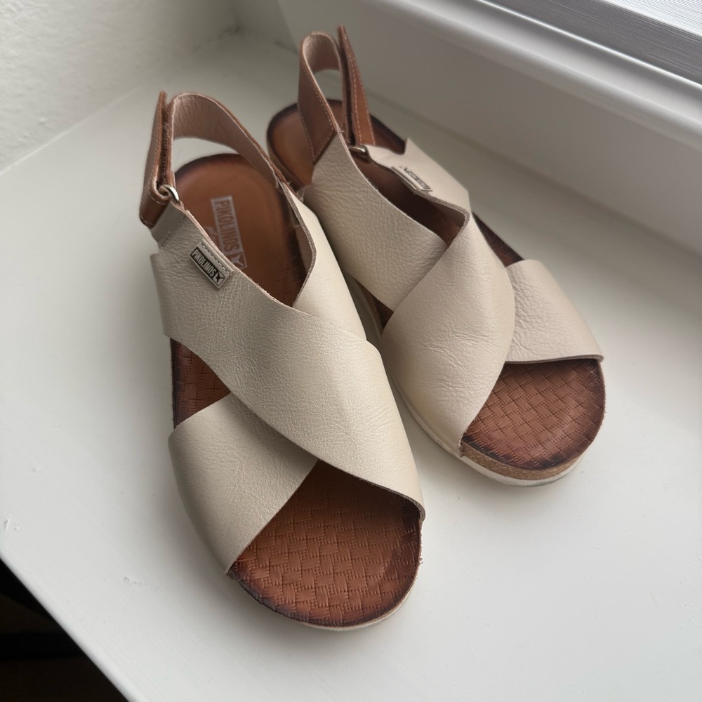 PIKOLINOS Cream Mahon Platform Sandal